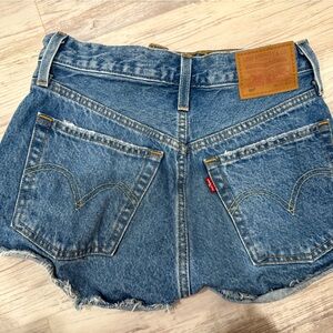 Levi’s 501 Jean Shorts Size 24